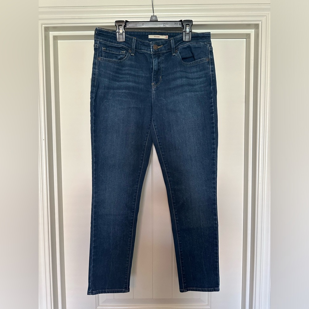 Levi’s 711 Skinny Jeans